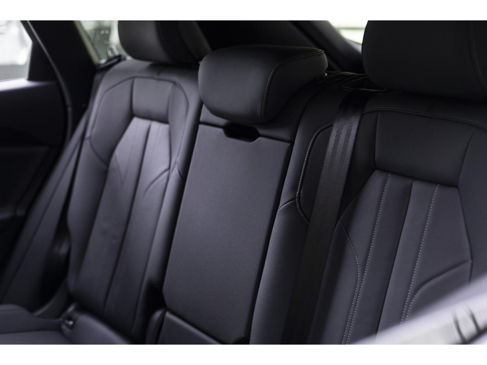 2025 Audi Q5 - Image 13