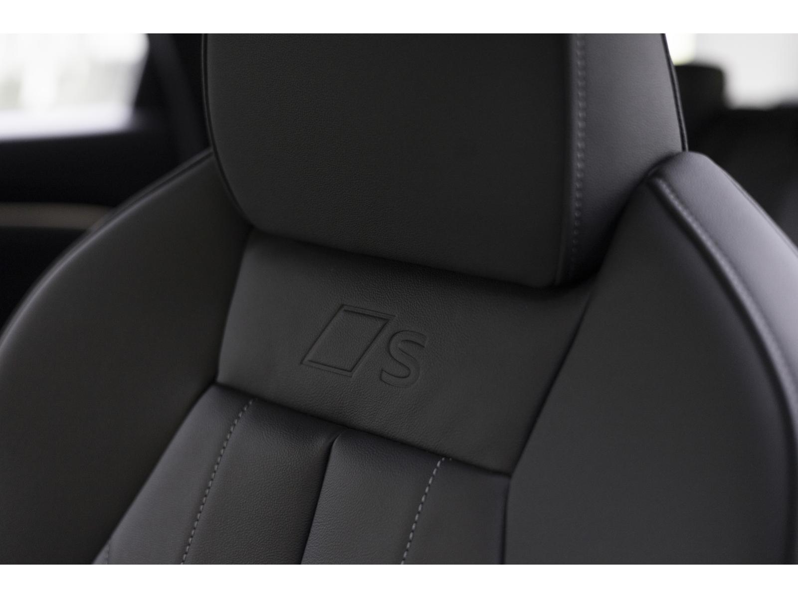 2025 Audi Q5 - Image 16