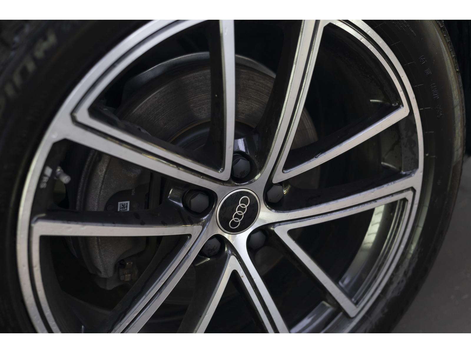 2025 Audi Q5 - Image 6