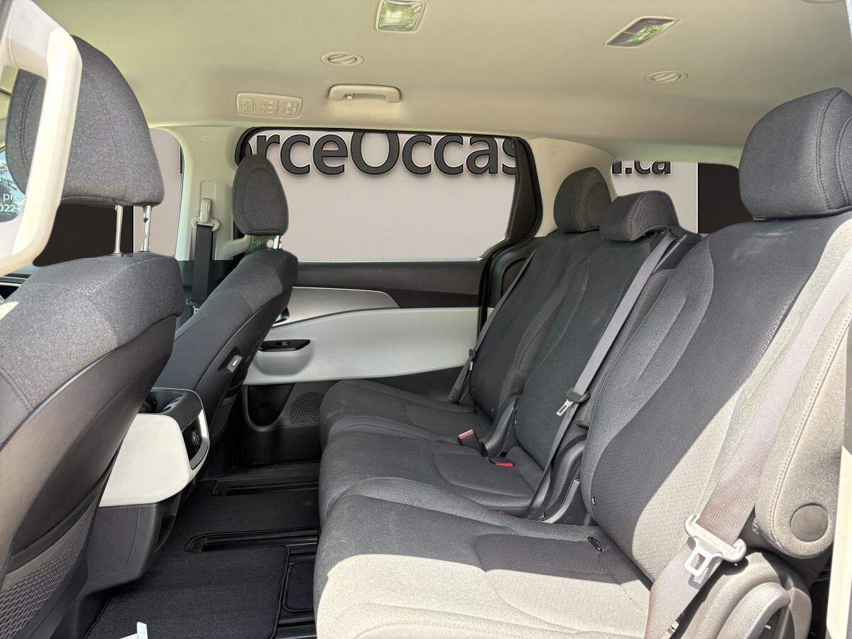 2023 Kia Carnival - Image 6