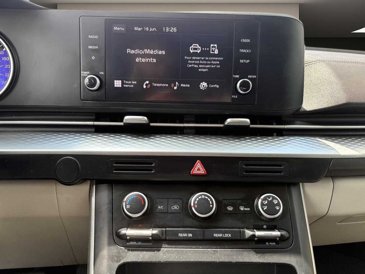 2023 Kia Carnival - Image 15