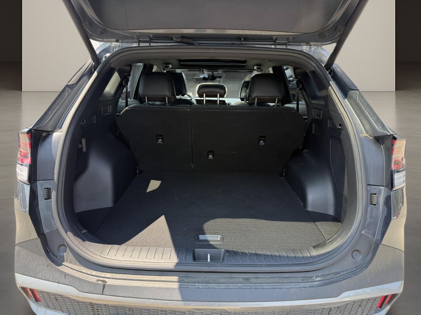 2023 Kia Sportage - Image 9