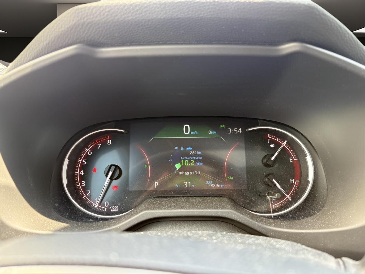 2024 Toyota RAV4 - Image 15