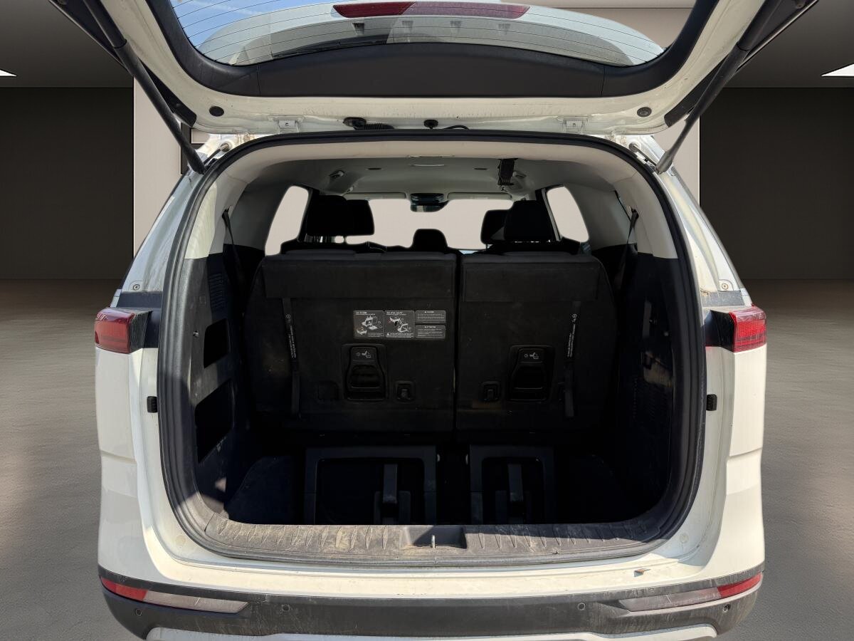 2022 Kia Carnival - Image 9