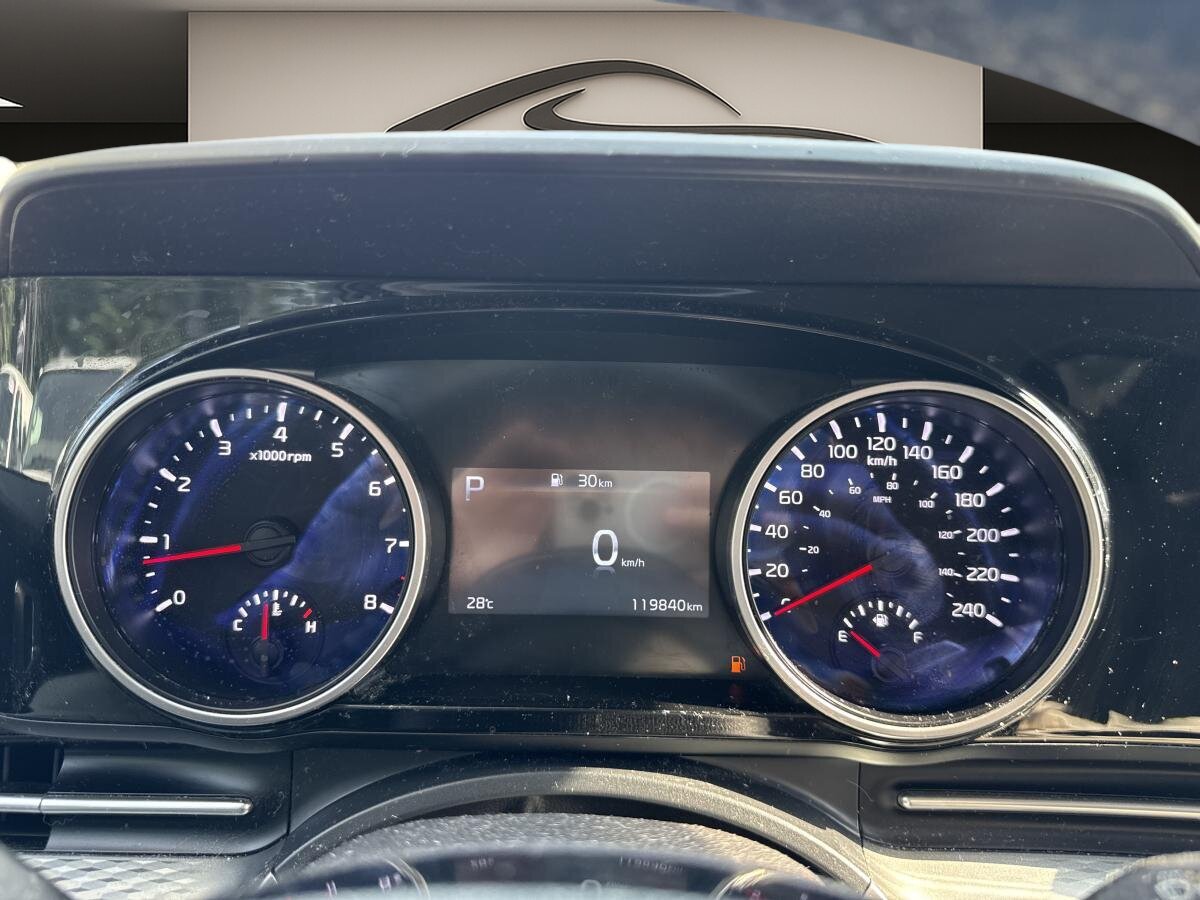 2022 Kia Carnival - Image 16