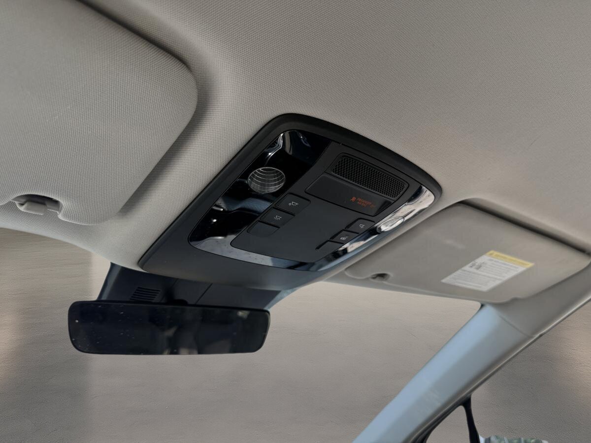 2022 Kia Carnival - Image 23