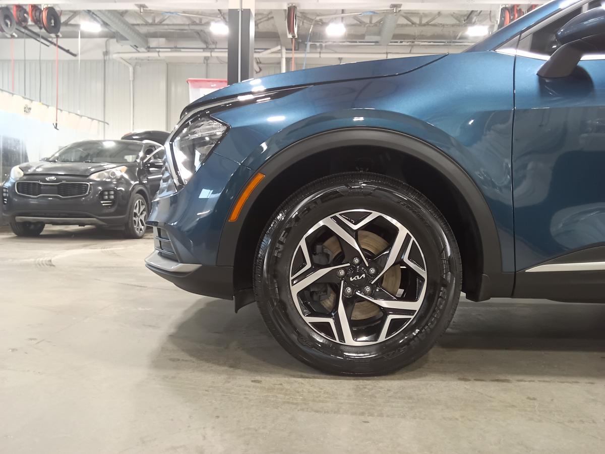 2023 Kia Sportage - Image 6
