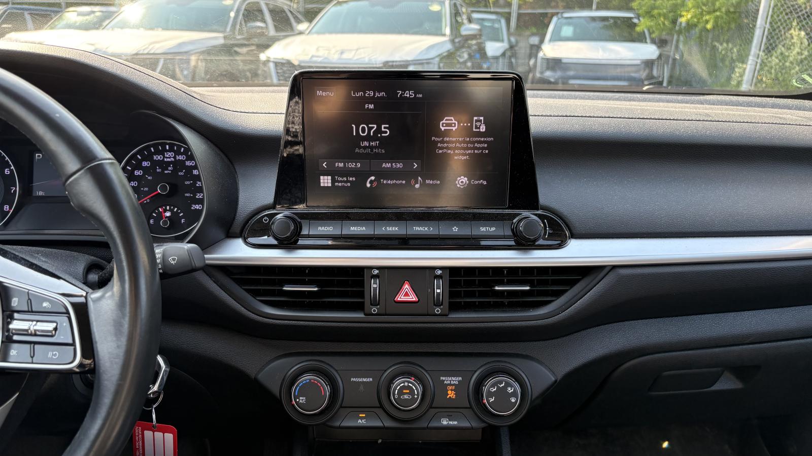 2023 Kia Forte - Image 18