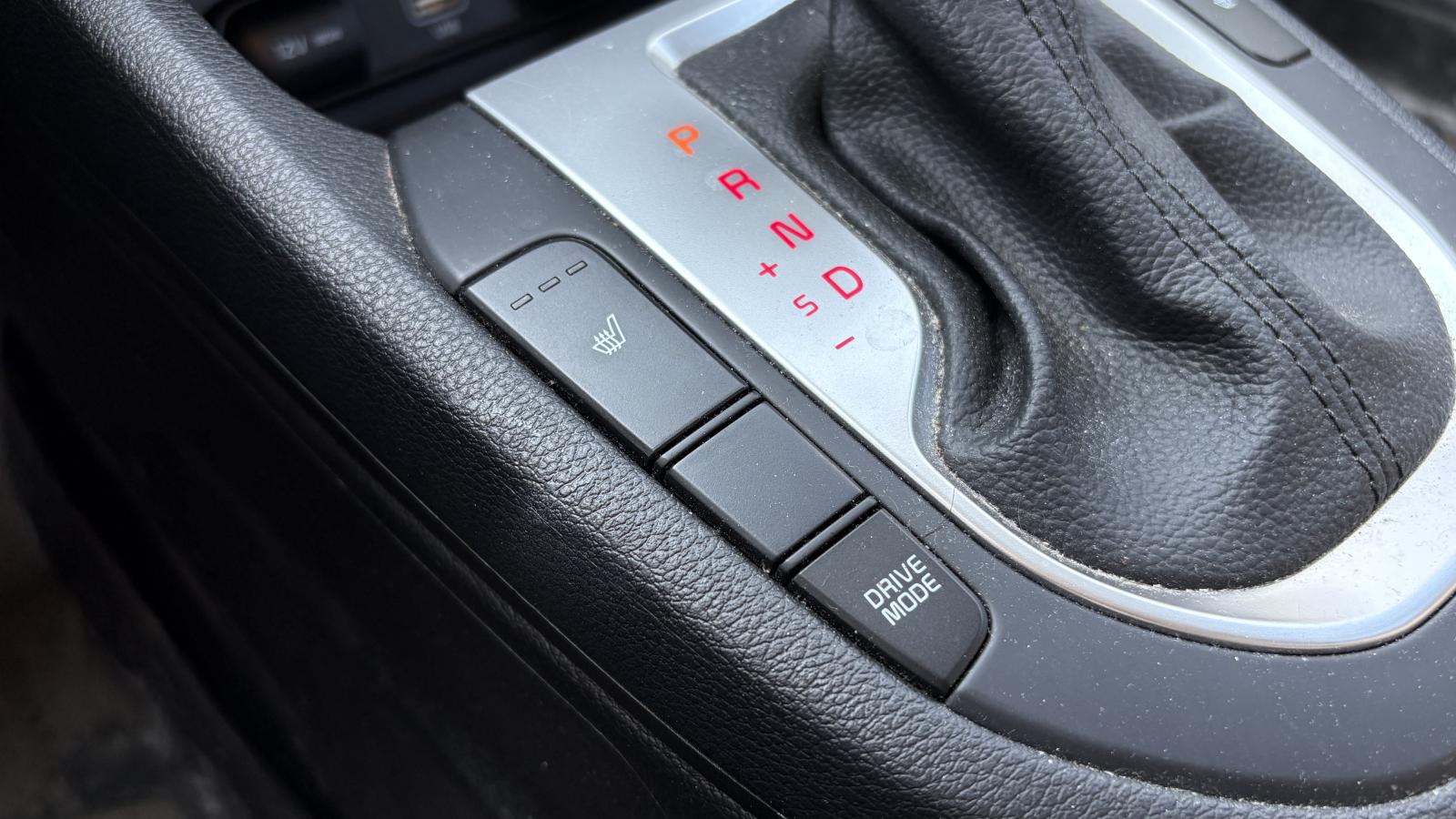 2023 Kia Forte - Image 24
