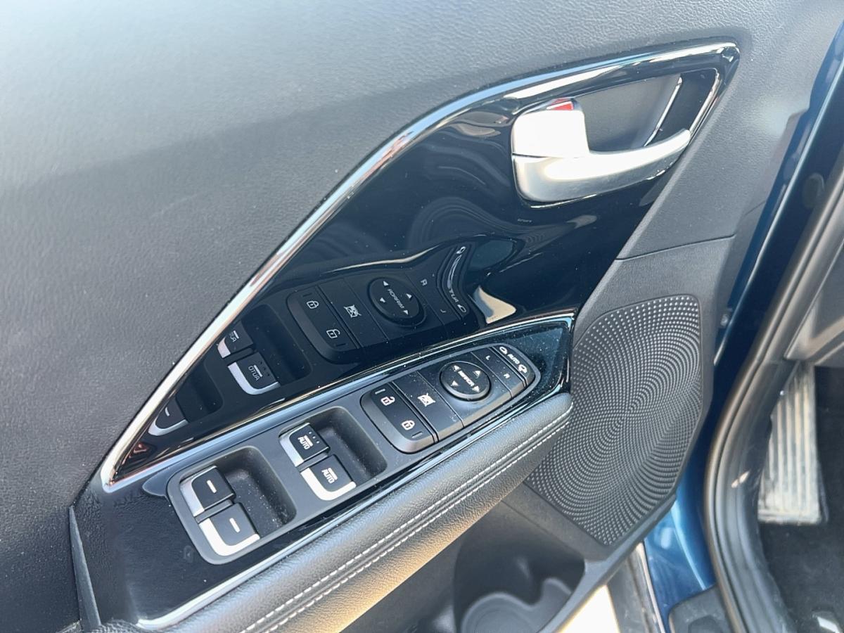 2020 Kia Niro - Image 10