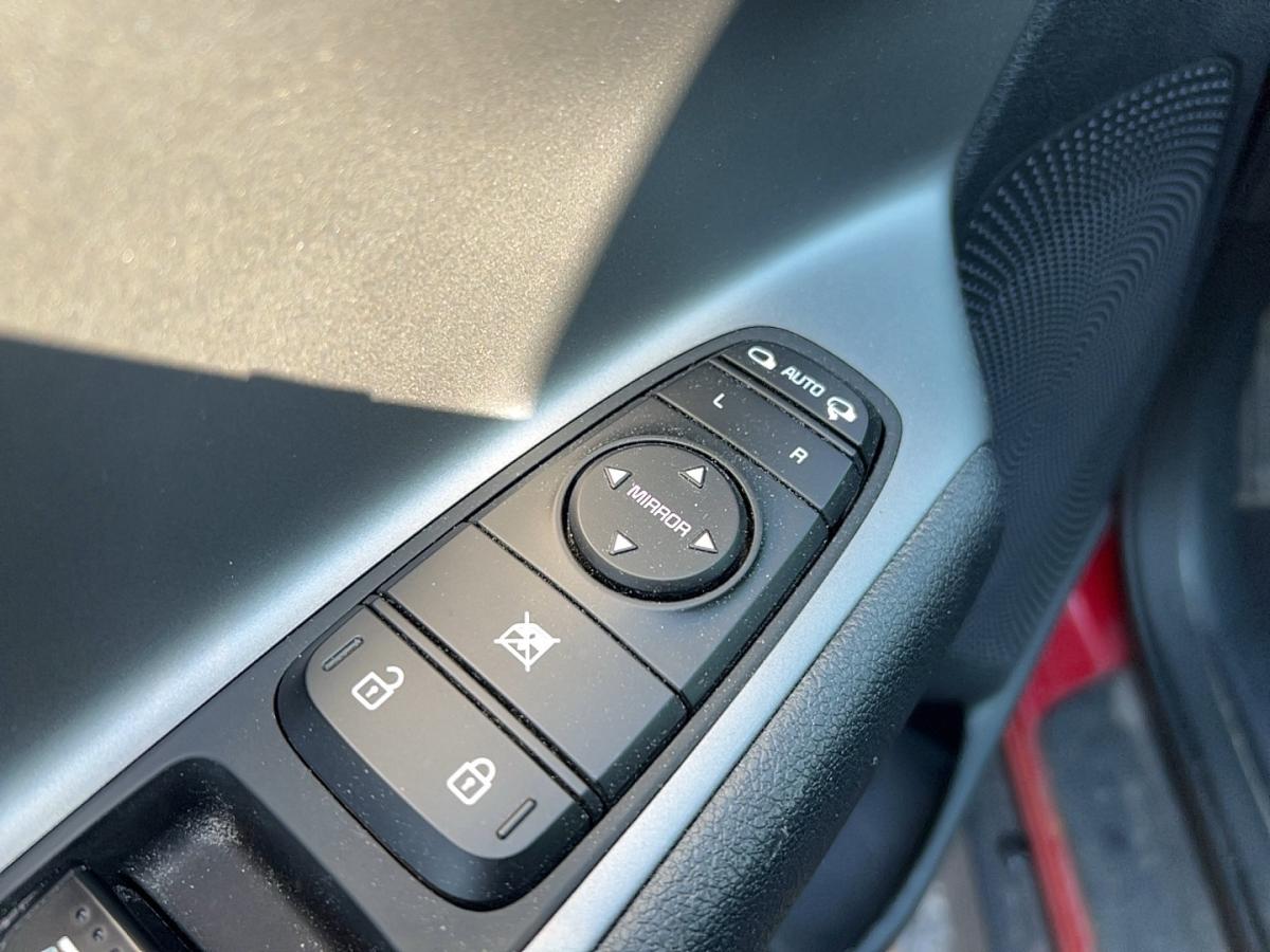 2021 Kia Niro - Image 11