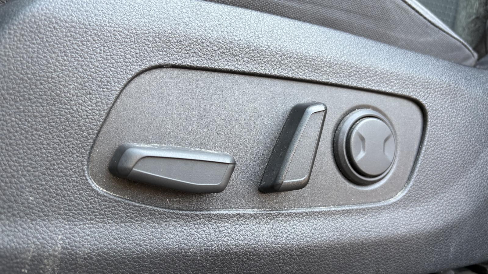2023 Kia Carnival - Image 10
