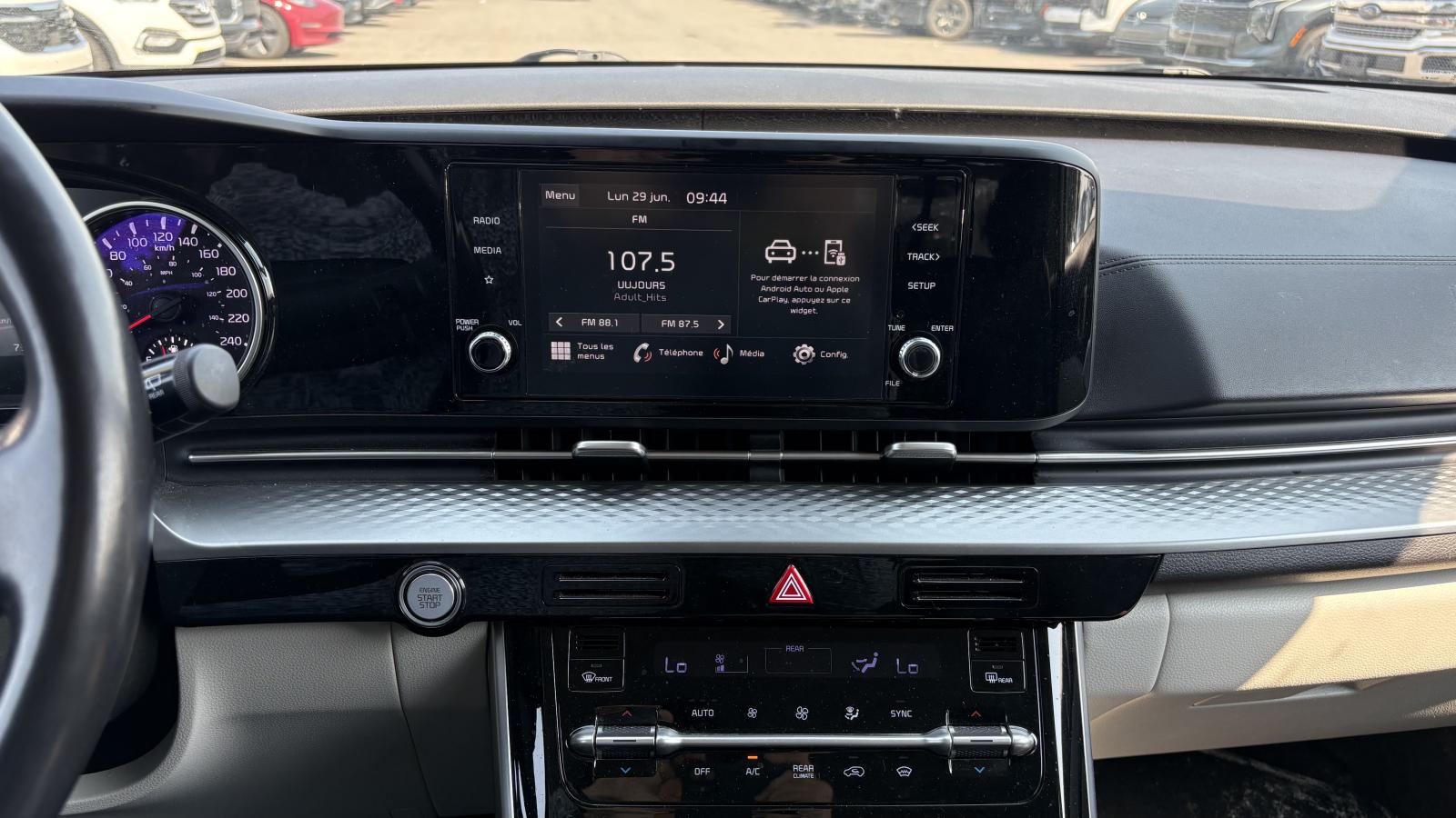 2023 Kia Carnival - Image 18