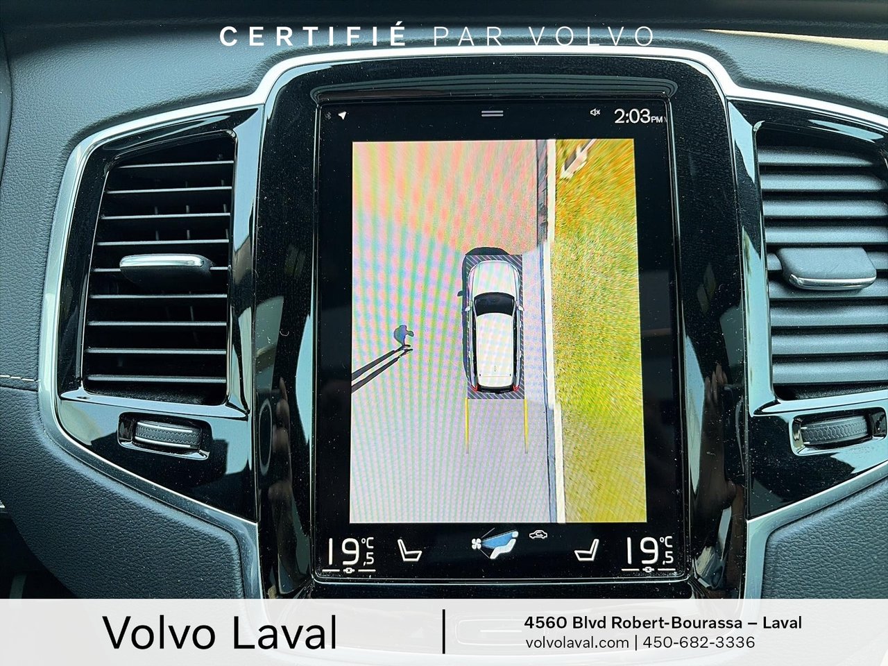 2022 Volvo XC90 - Image 9