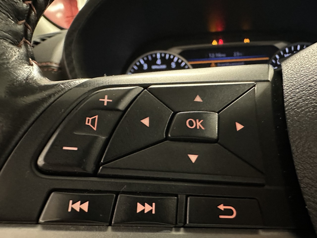 2021 Nissan Sentra - Image 14