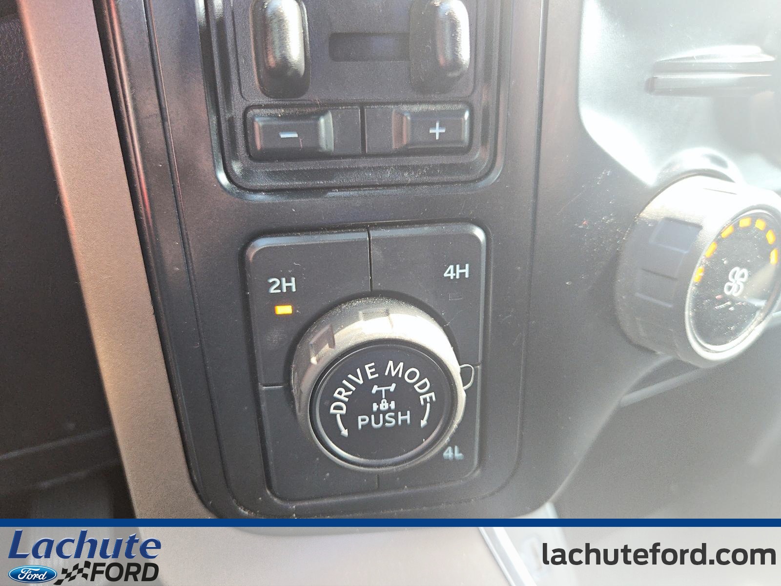 2024 Ford F-150 - Image 17
