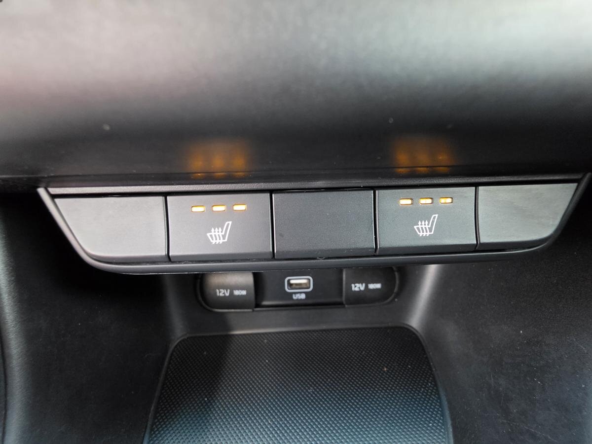 2022 Kia Sportage - Image 18