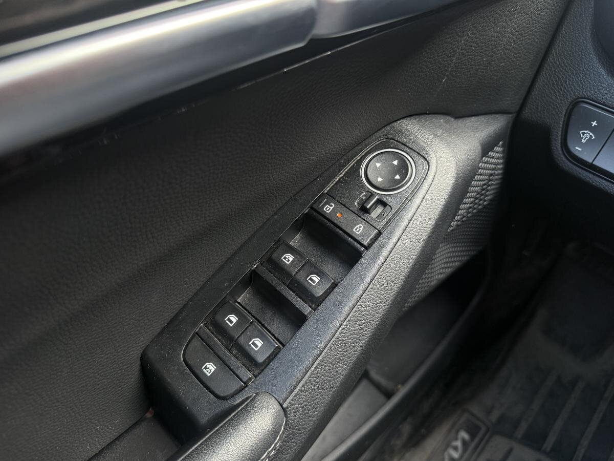 2024 Kia Seltos - Image 19