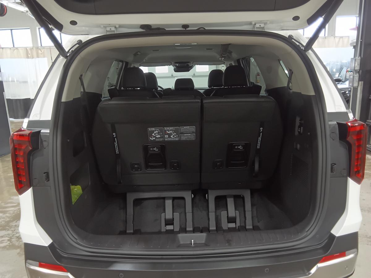 2025 Kia Carnival - Image 15