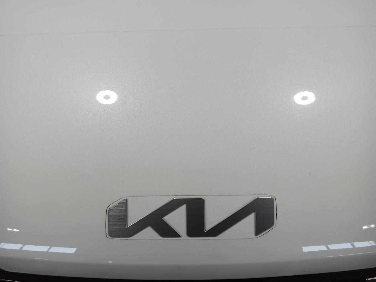 2025 Kia Carnival - Image 19