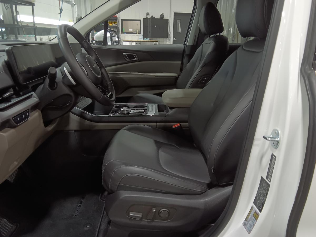 2025 Kia Carnival - Image 26