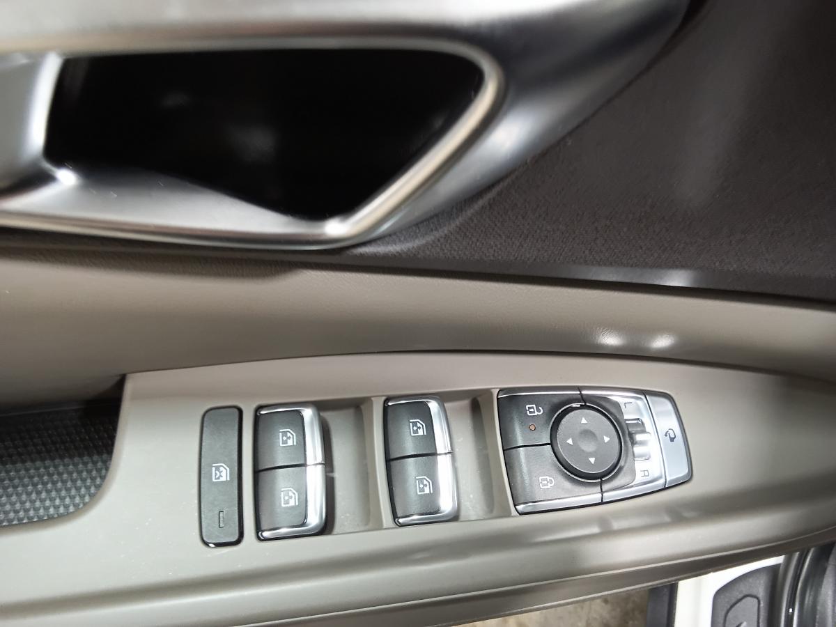 2025 Kia Carnival - Image 27