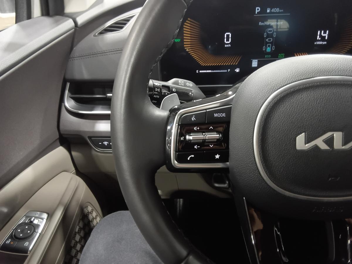 2025 Kia Carnival - Image 35