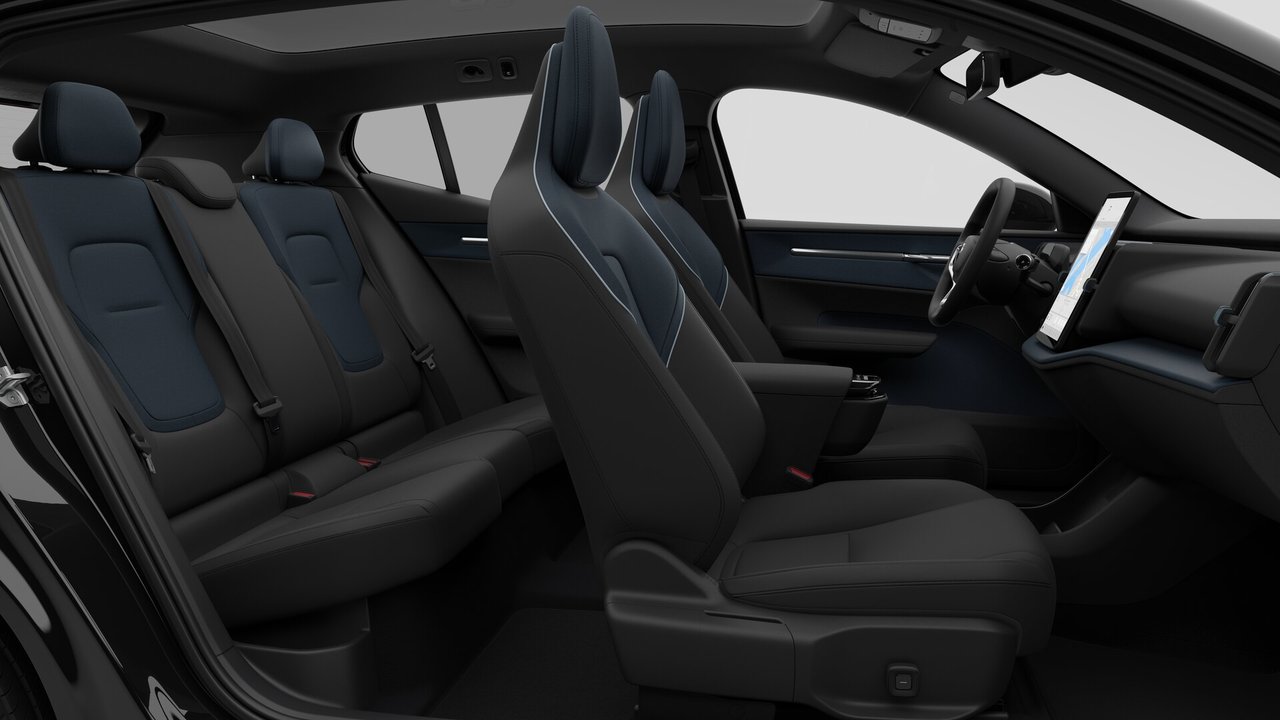 2026 Volvo EX30 - Image 13
