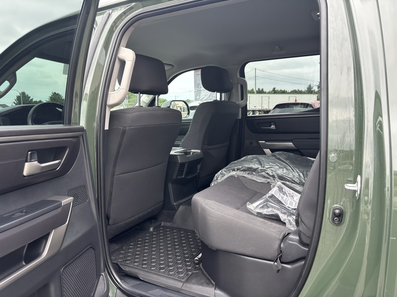 2022 Toyota Tundra - Image 10