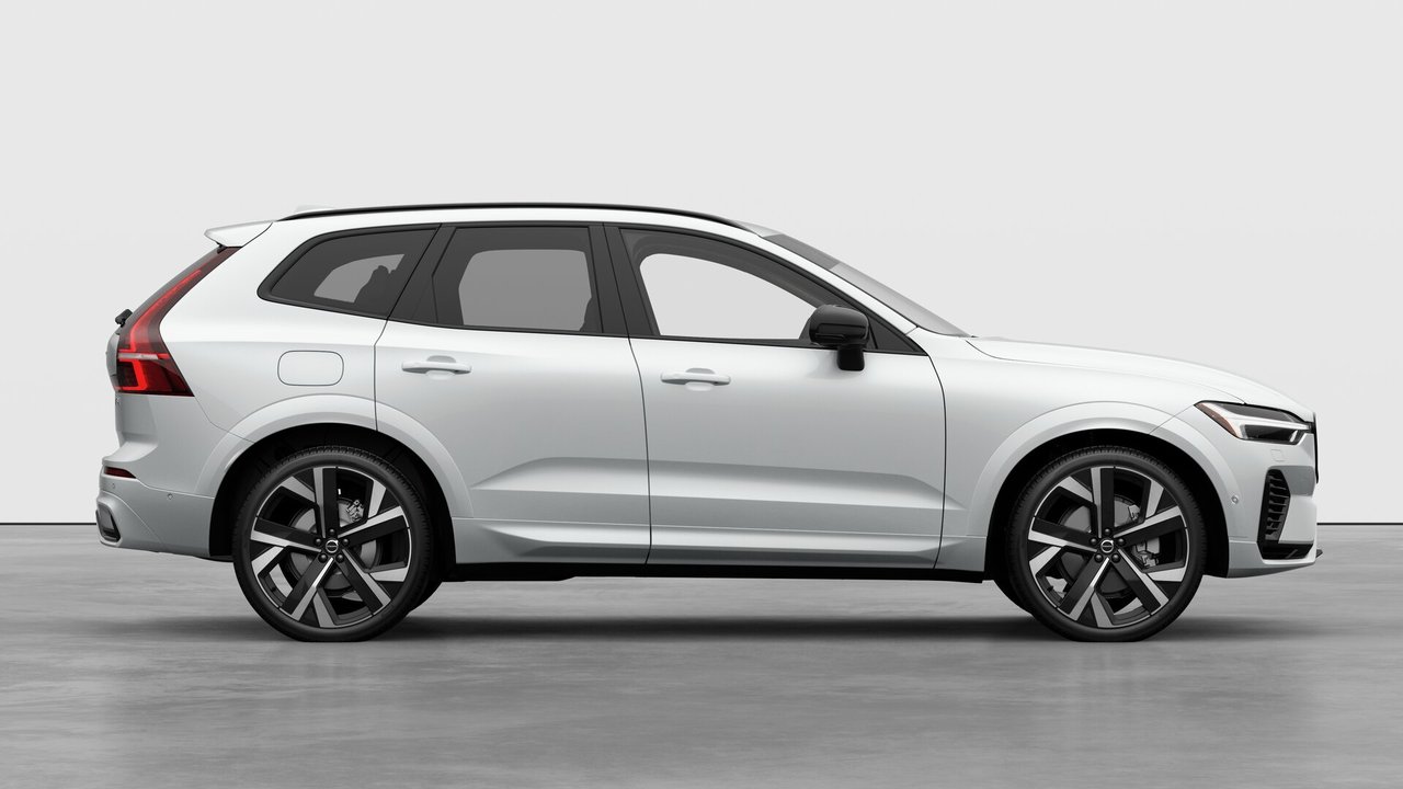2026 Volvo XC60 PLUG-IN HYBRID - Image 7