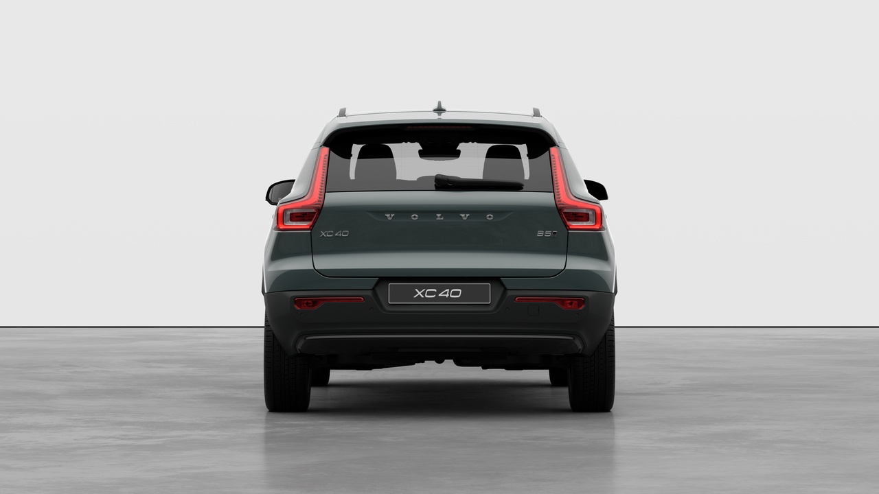 2026 Volvo XC40 - Image 6