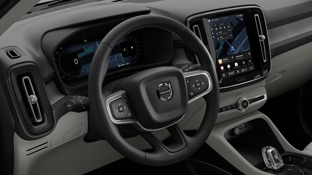 2026 Volvo XC40 - Image 14