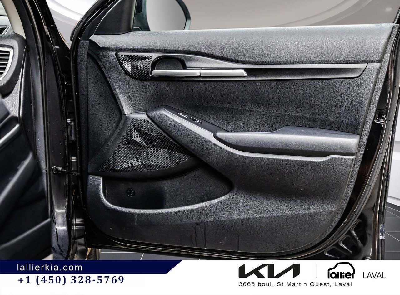 2022 Kia Seltos - Image 16
