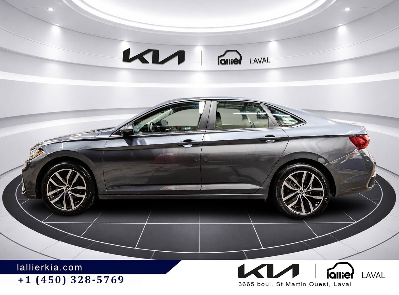 2025 Volkswagen Jetta - Image 4