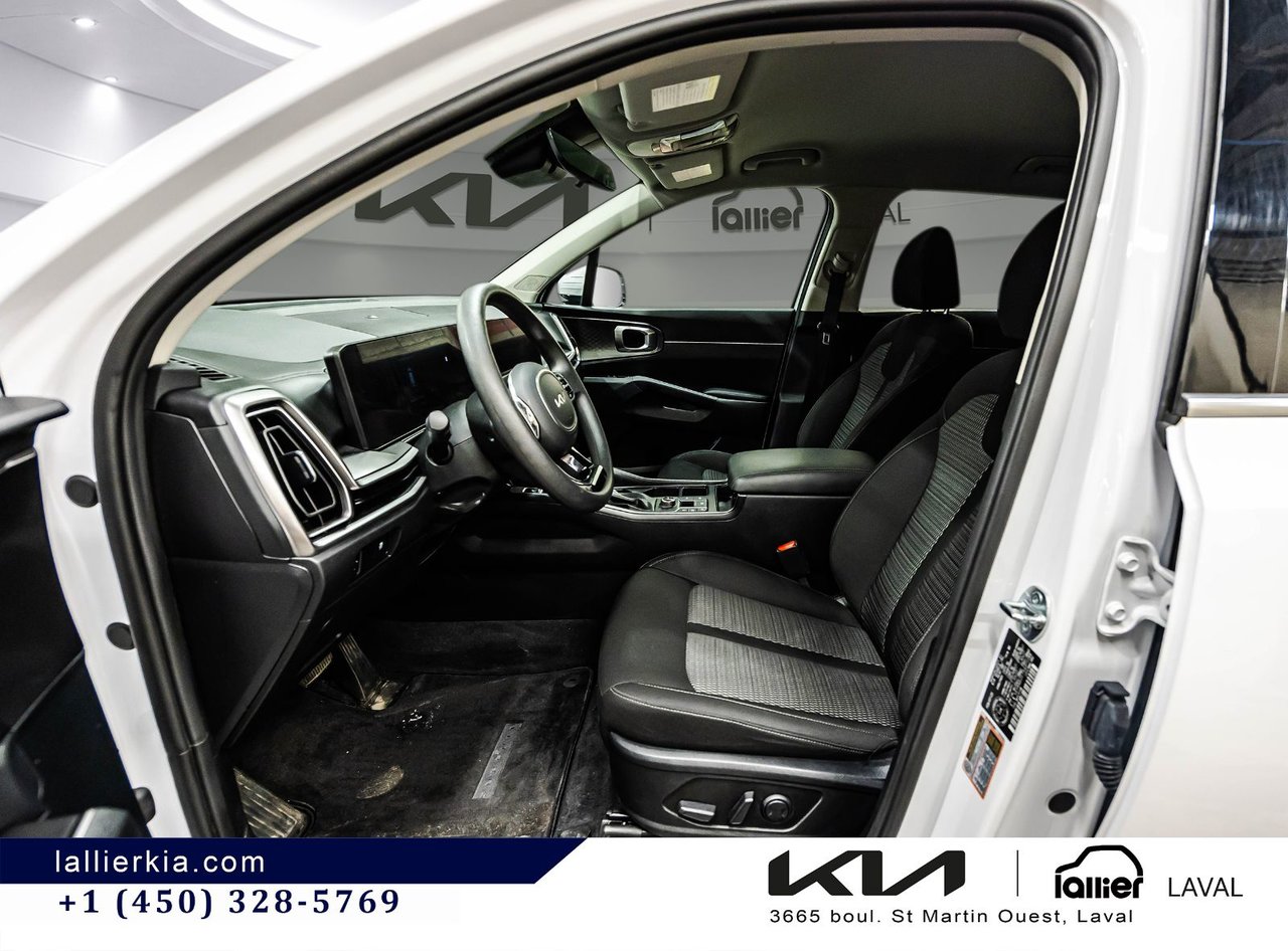 2025 Kia Sorento - Image 19