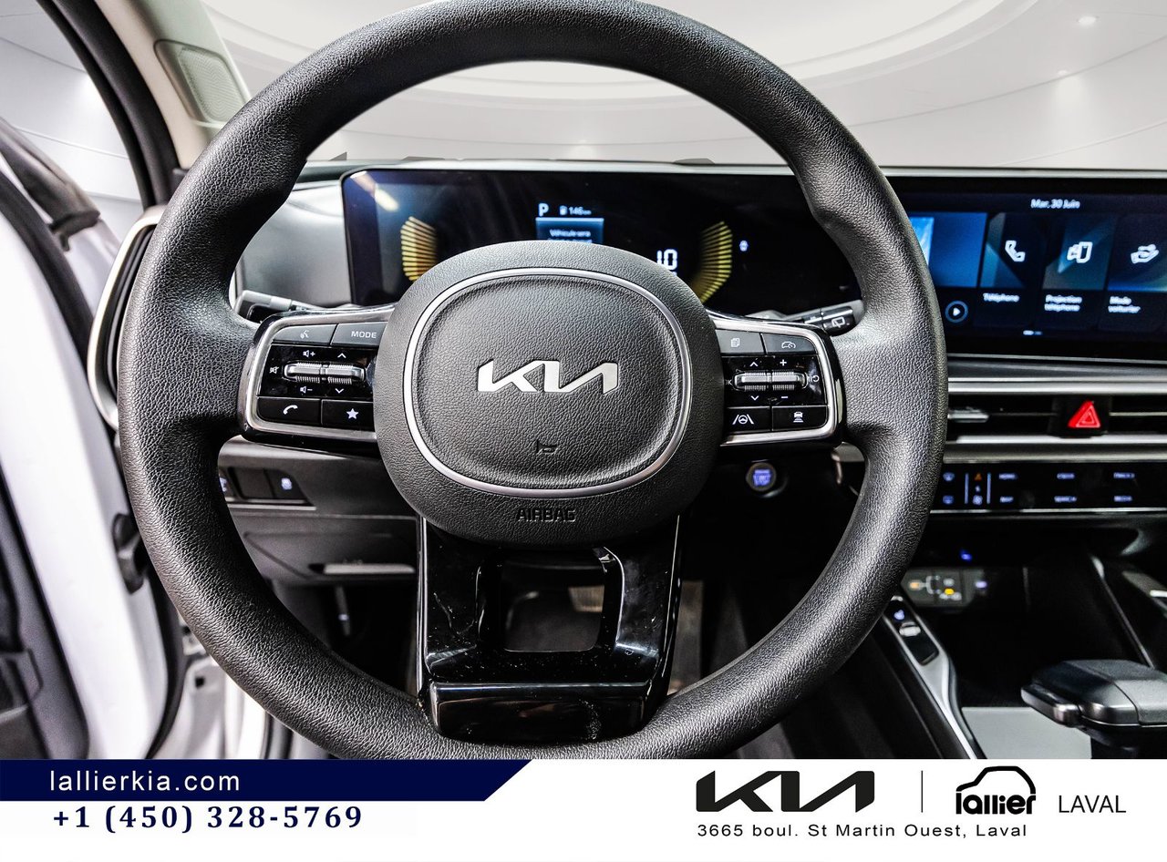 2025 Kia Sorento - Image 22