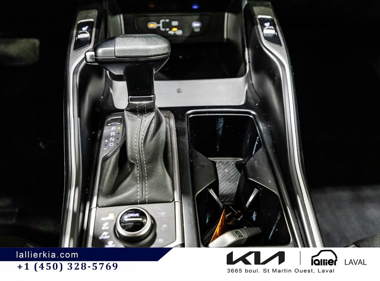 2025 Kia Sorento - Image 25