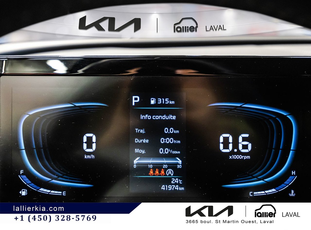 2025 Kia Sportage - Image 16