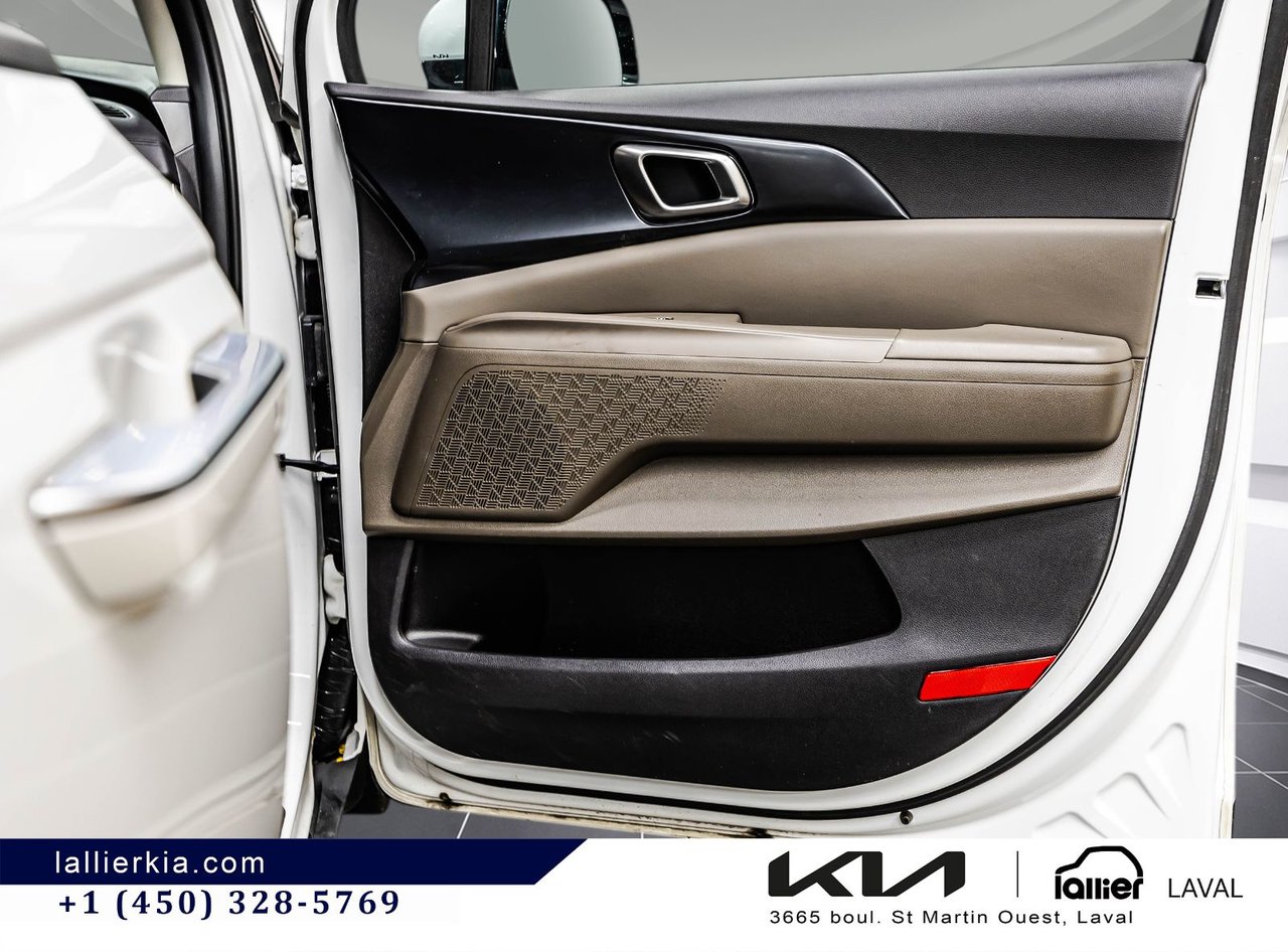 2025 Kia Carnival - Image 26