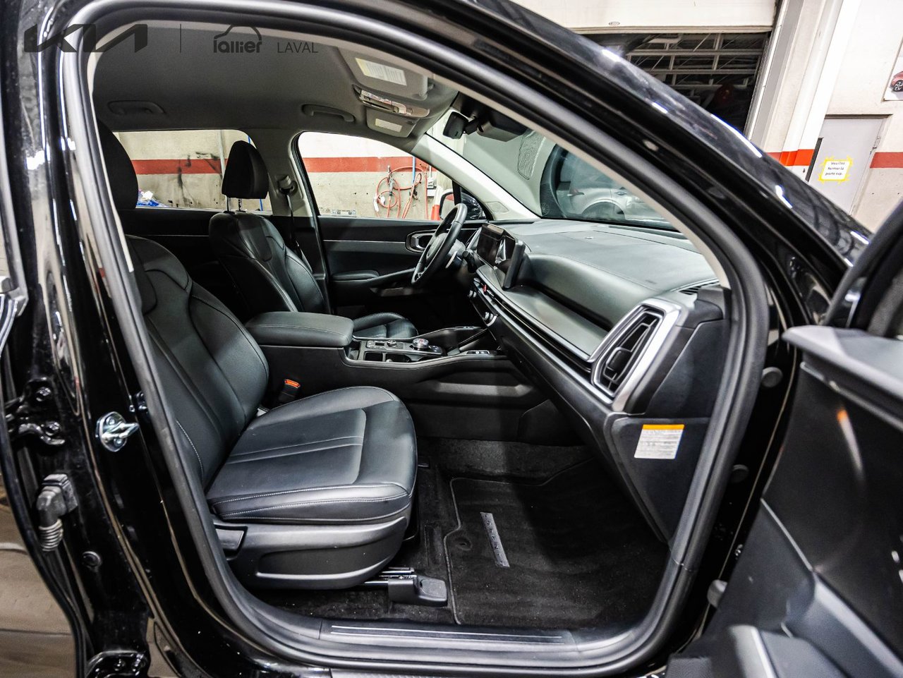 2025 Kia Sorento Plug-In Hybrid - Image 10