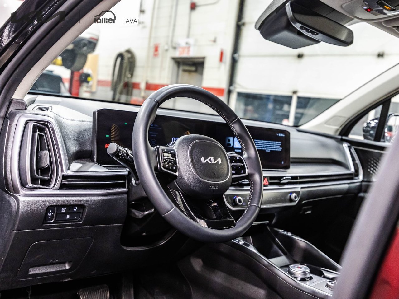2025 Kia Sorento Plug-In Hybrid - Image 13