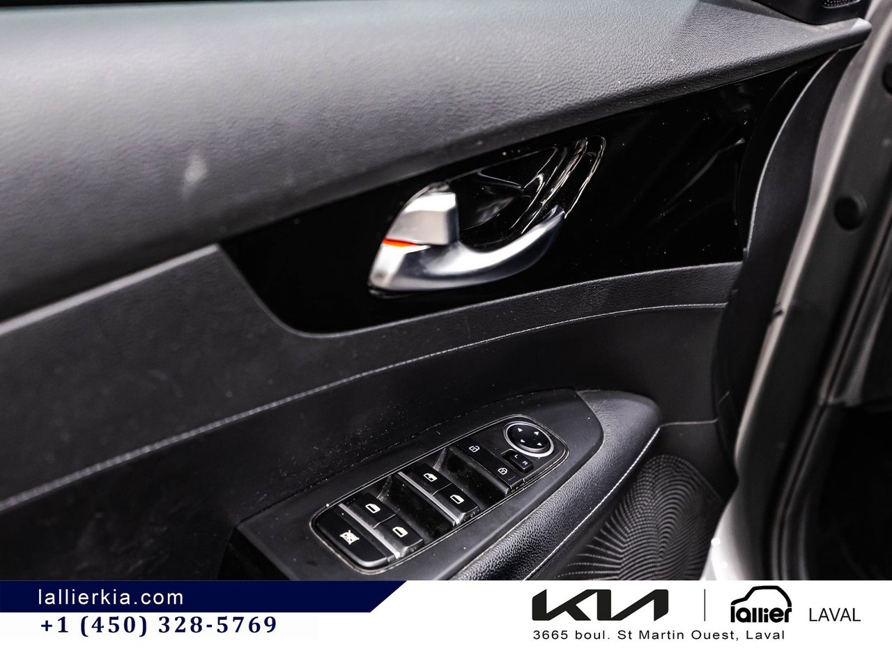 2022 Kia Forte - Image 11