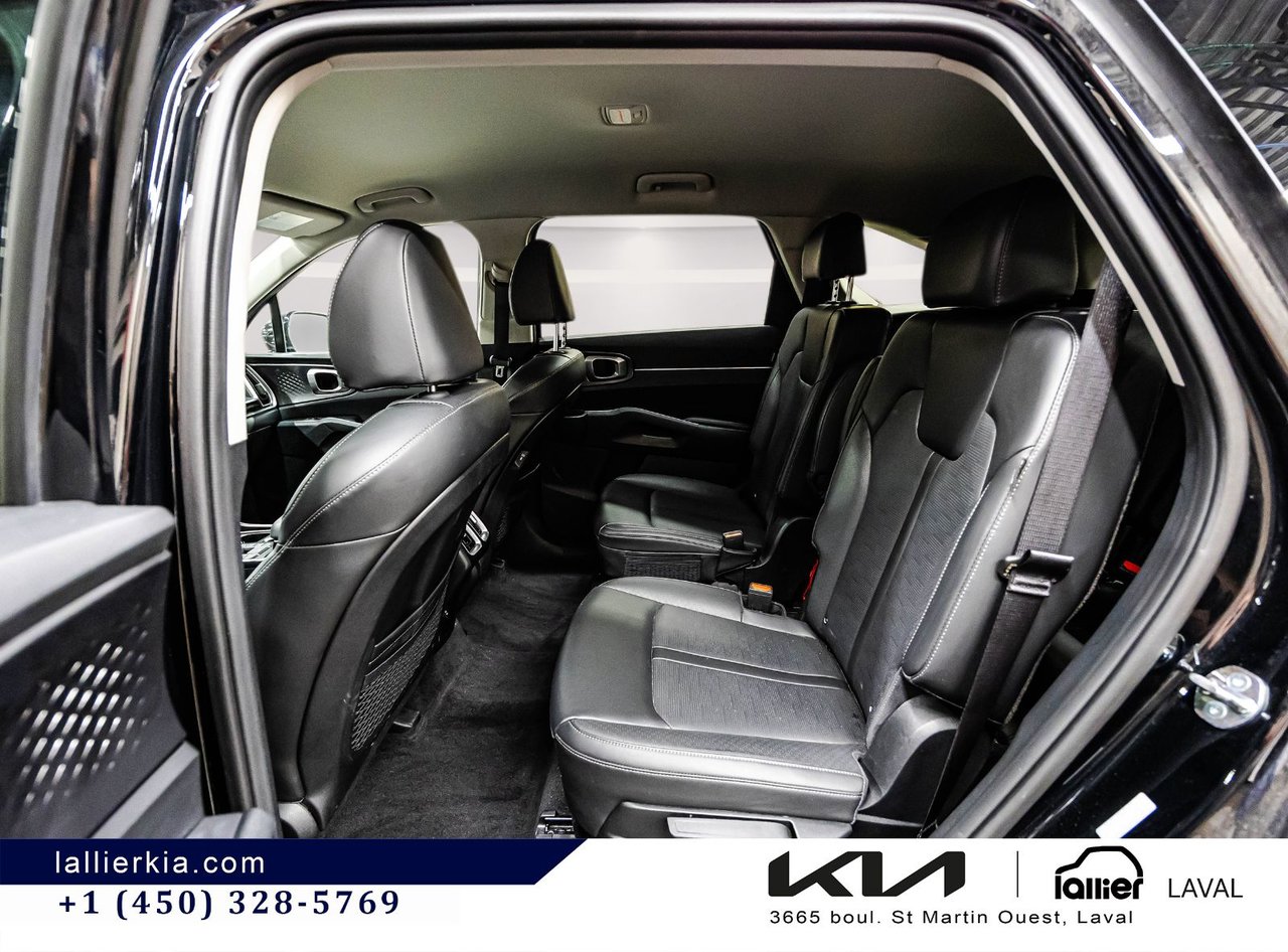 2025 Kia Sorento - Image 13