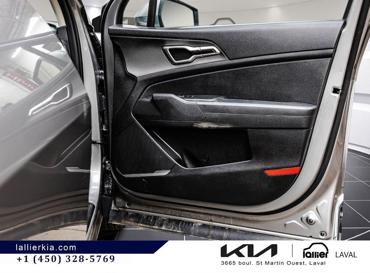 2023 Kia Sportage - Image 16