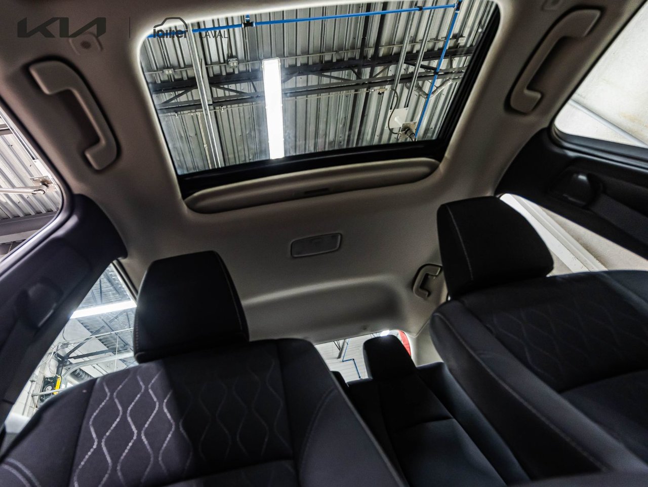 2025 Toyota Corolla - Image 12