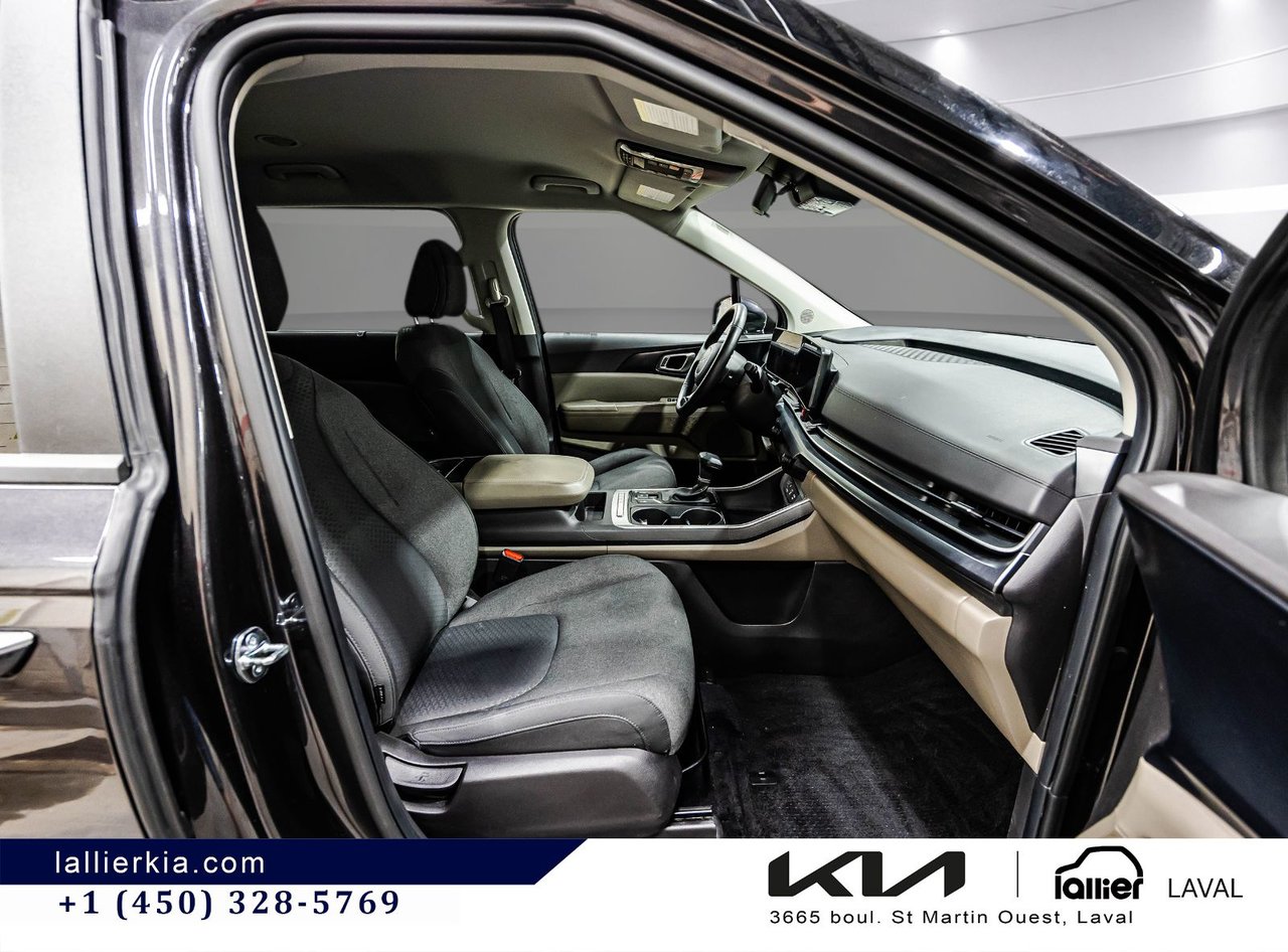 2025 Kia Carnival - Image 21