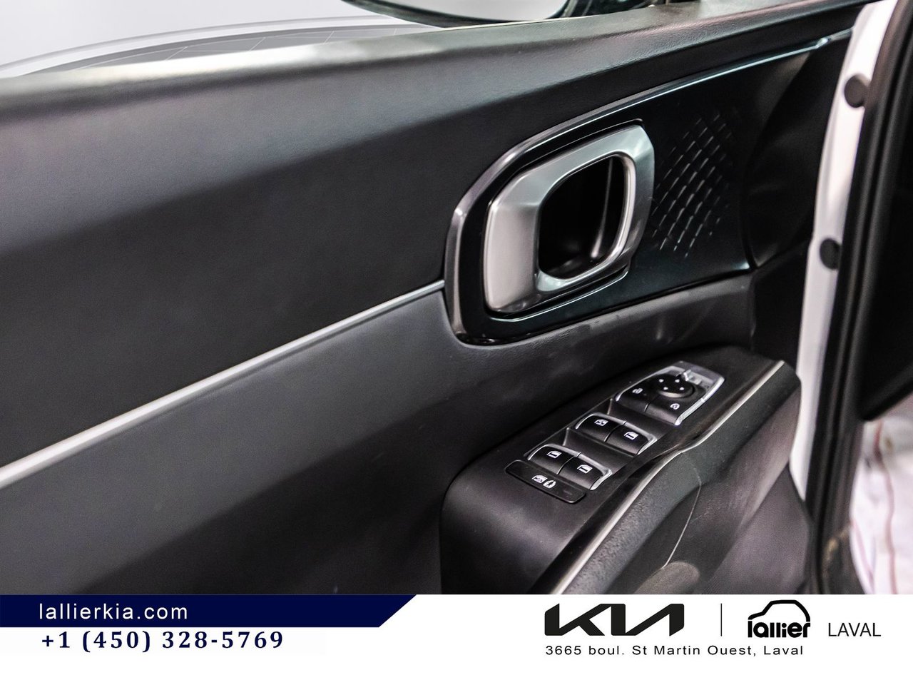 2025 Kia Sorento - Image 12