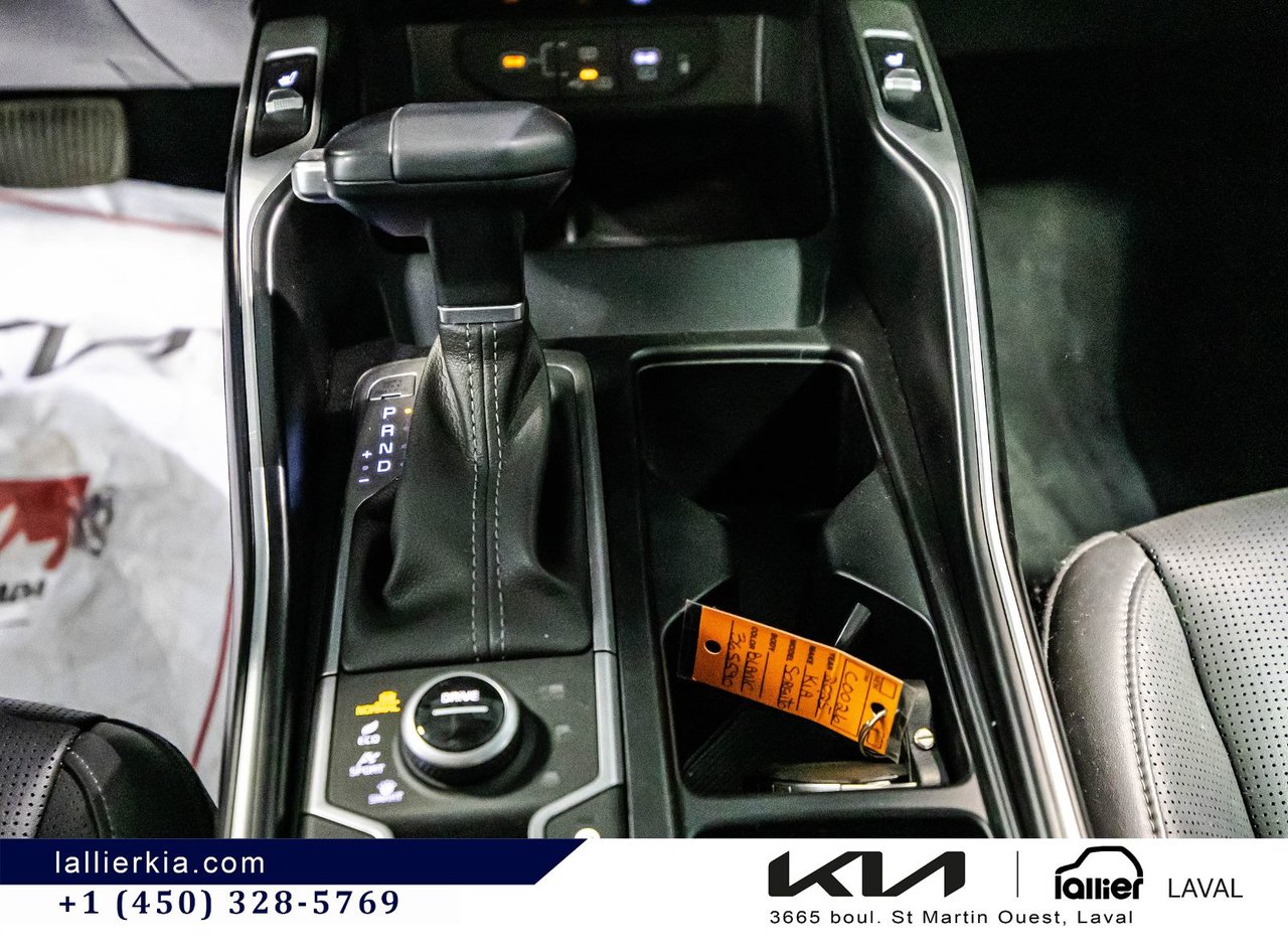 2025 Kia Sorento - Image 26