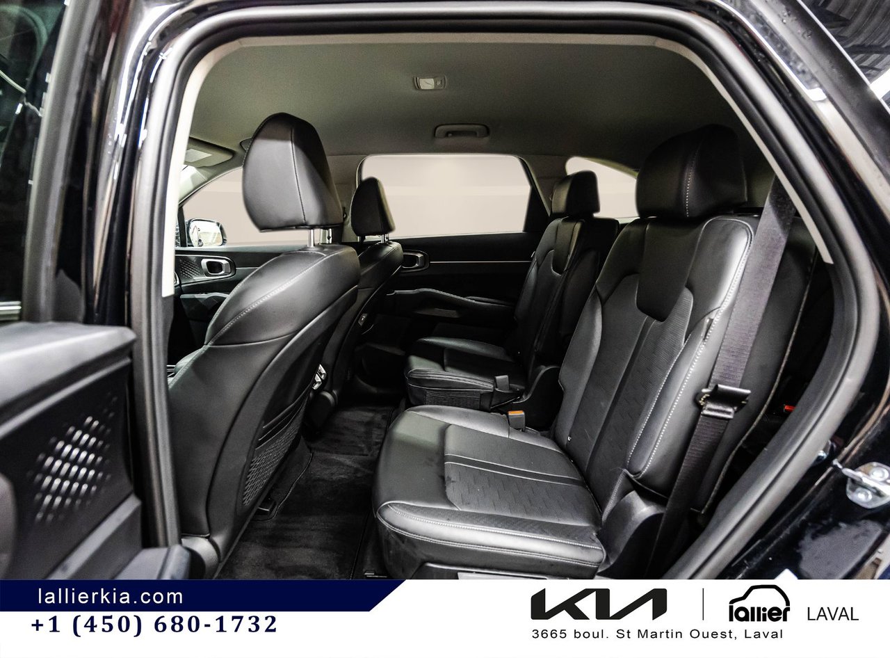 2025 Kia Sorento - Image 13
