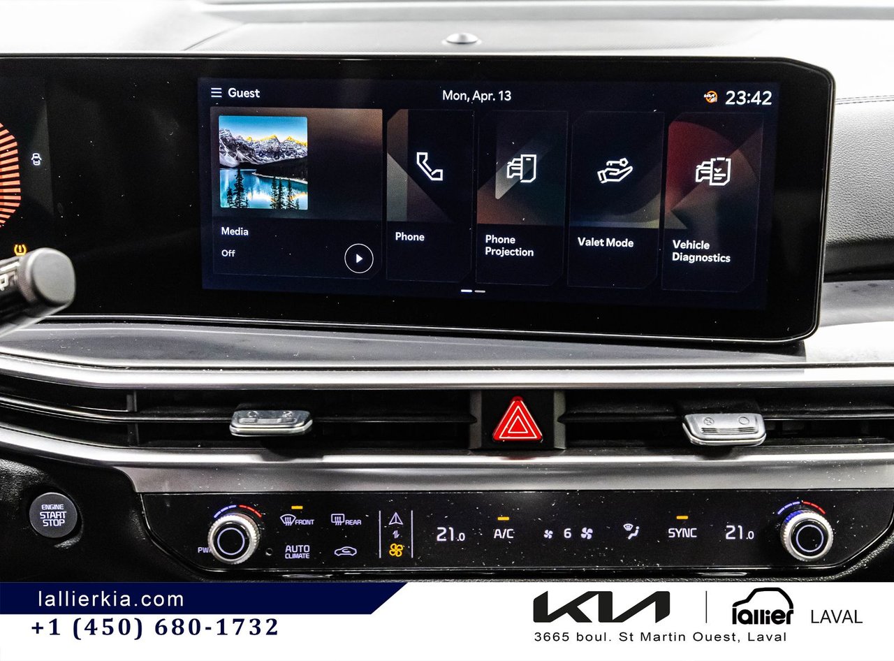 2025 Kia Sorento - Image 23